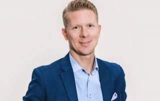 Tiimi tutuksi: yhteyspäällikkö Antti Ellonen – jääkiekkoileva myyntimaailman asiantuntija
